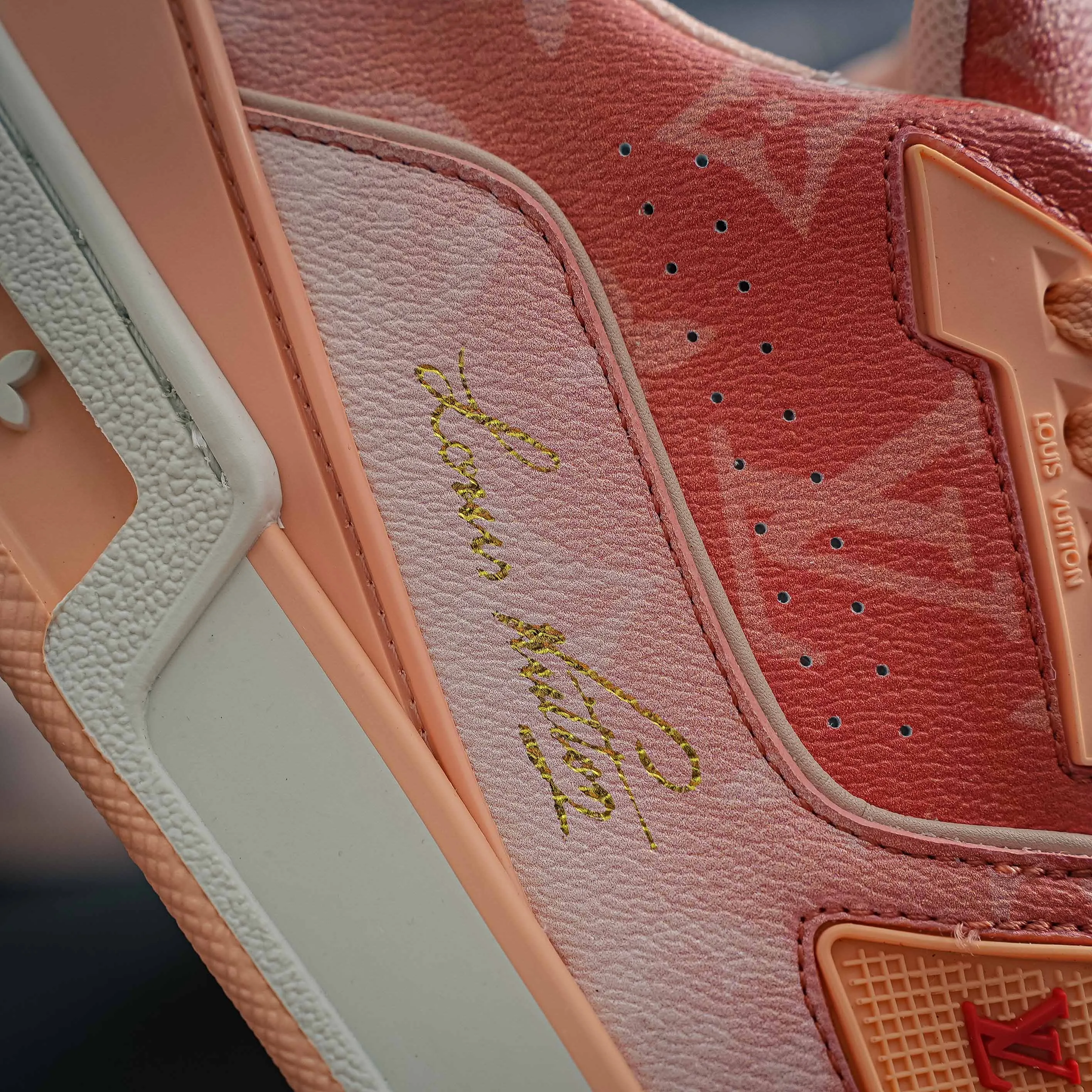 # LV- - trainer 2026 New Arrival 1：1 ！！ Shoes Cowhide Leather ， LOGO ， Breathable ， 。